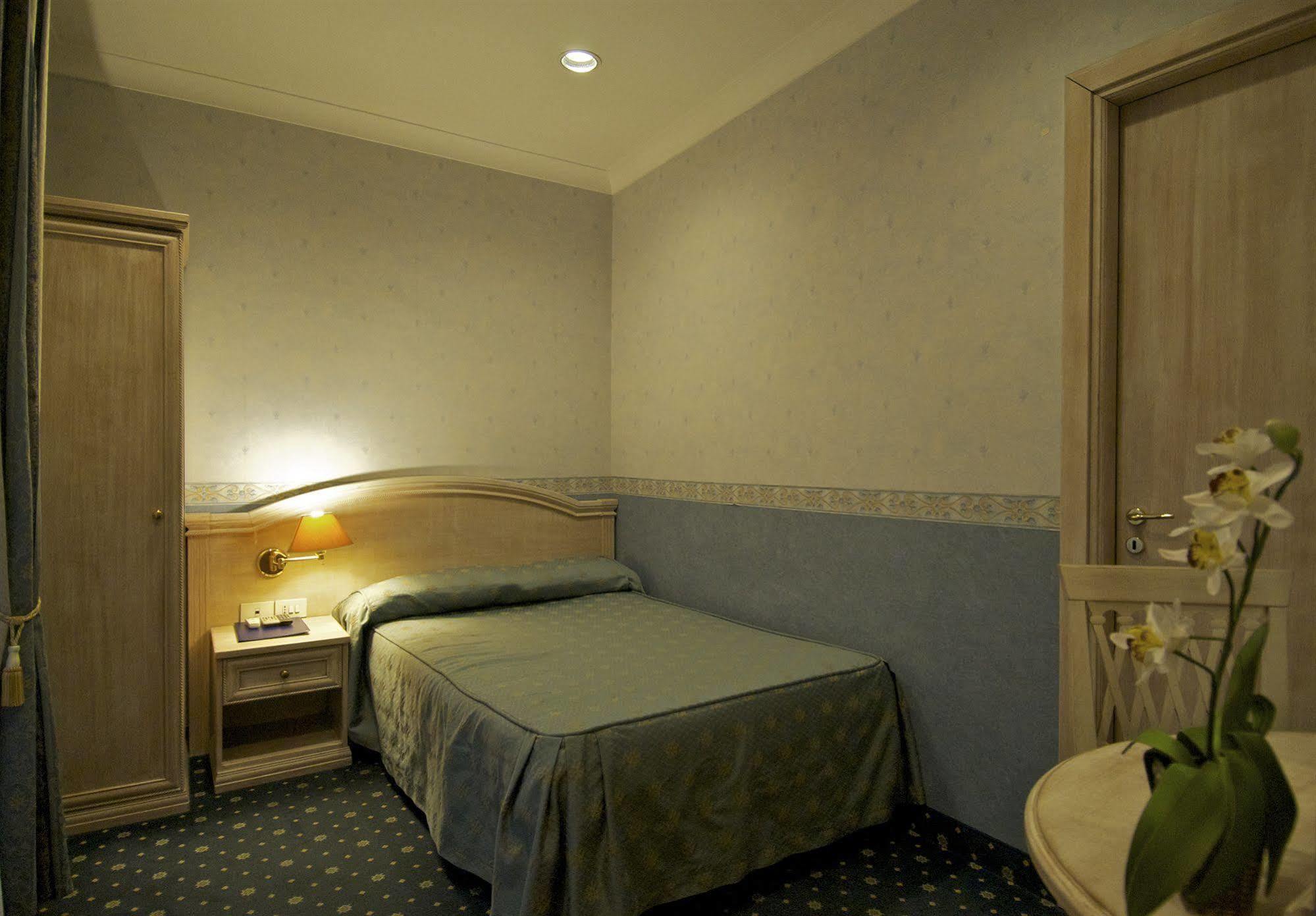Bed and Breakfast Piccolo Imperiale Roma Exterior foto
