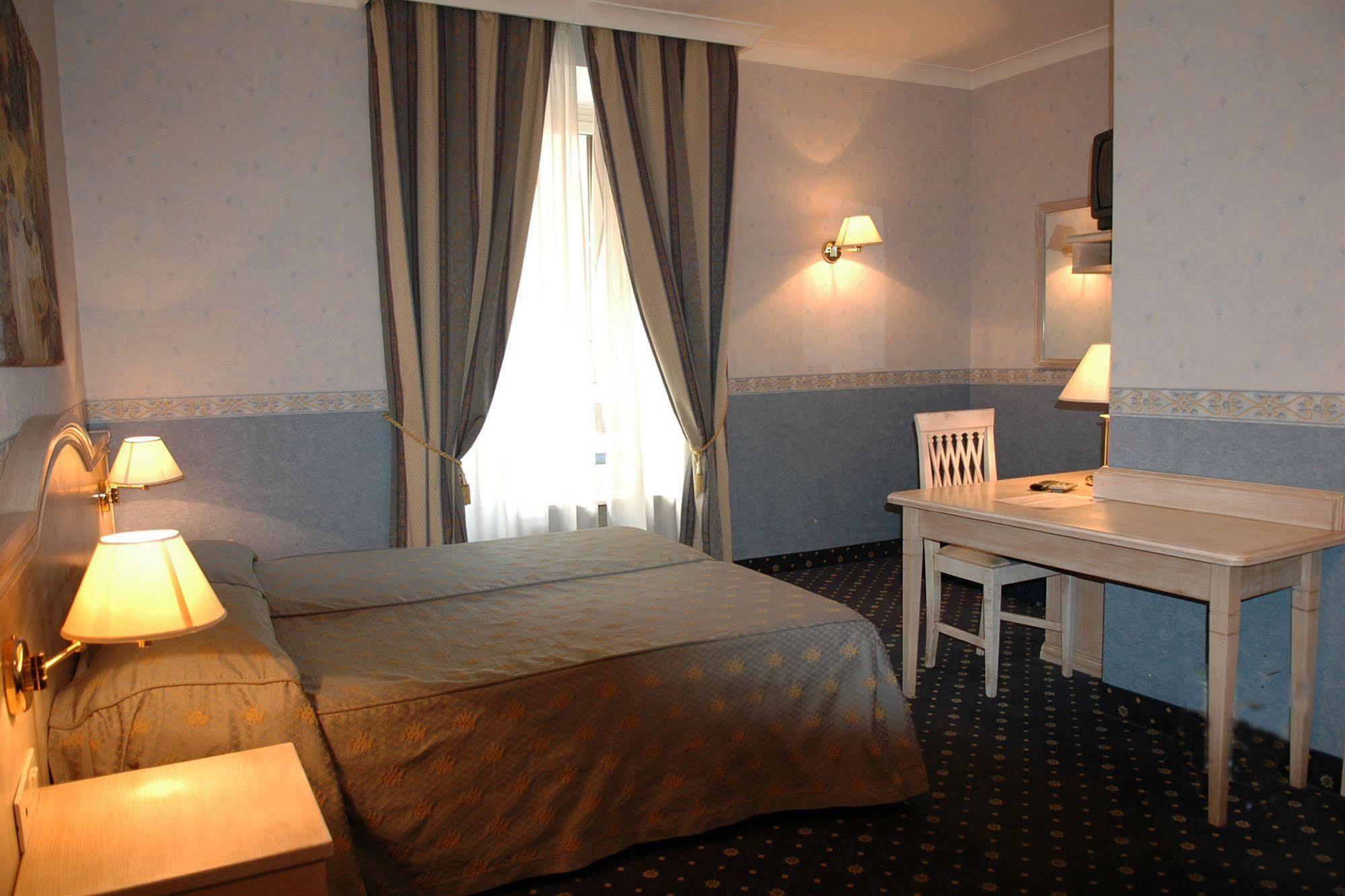 Bed and Breakfast Piccolo Imperiale Roma Exterior foto